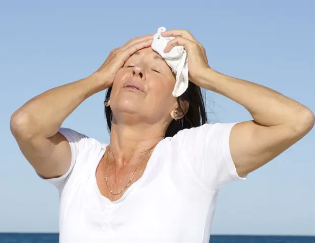 Femeile cu autism raportează simptome mai severe la menopauză