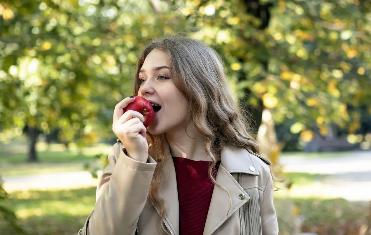 Momentul ideal pentru a mânca un măr ca să ții glicemia sub control