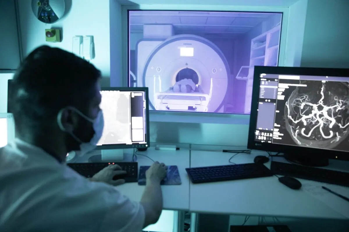 Ghid complet pentru recunoașterea și tratarea unui accident vascular cerebral
