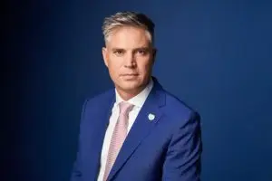 Inteligența artificială în stomatologie: medicul ia decizia finală